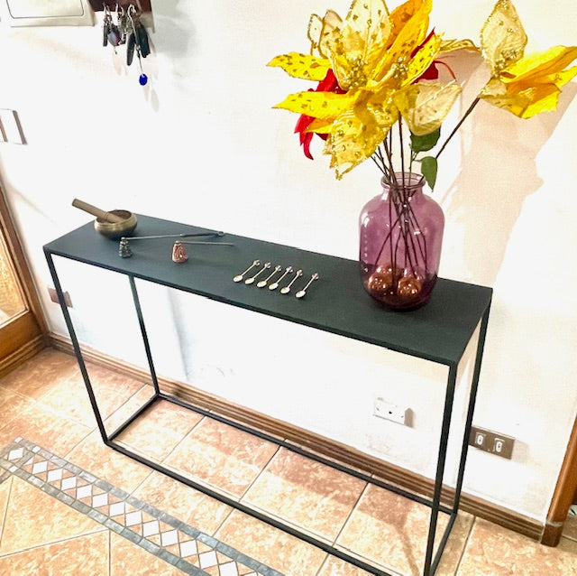 Arrimo metal Stone Basiko negro con cubierta 2 mm